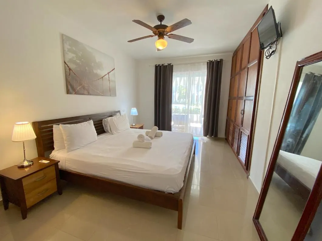 Blue Ocean Beachfront Villas & Apartments - Wifi, Pool, Bbq, Playa Los Corales Punta Cana